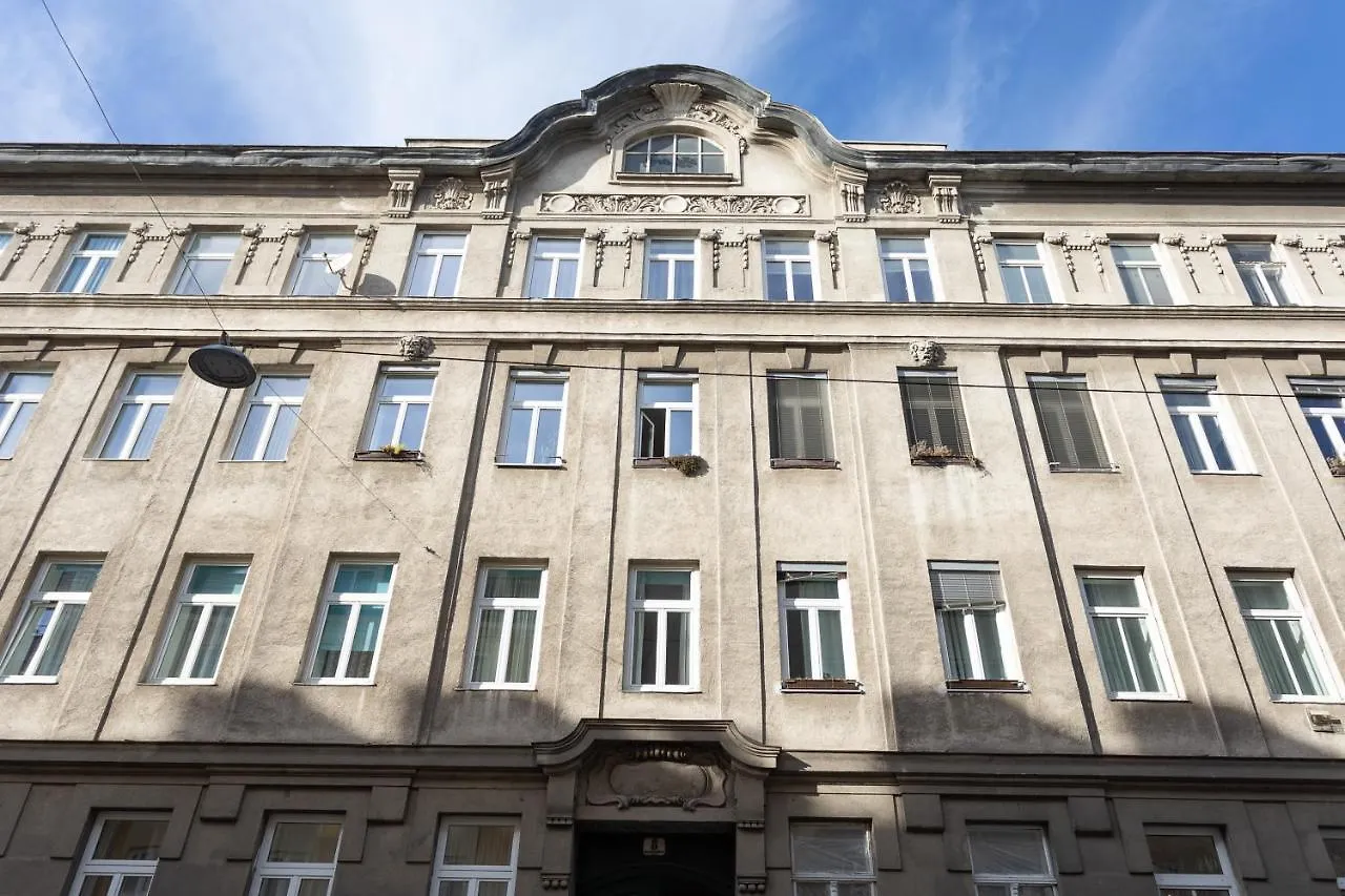 Central Garden Apartments Vienna