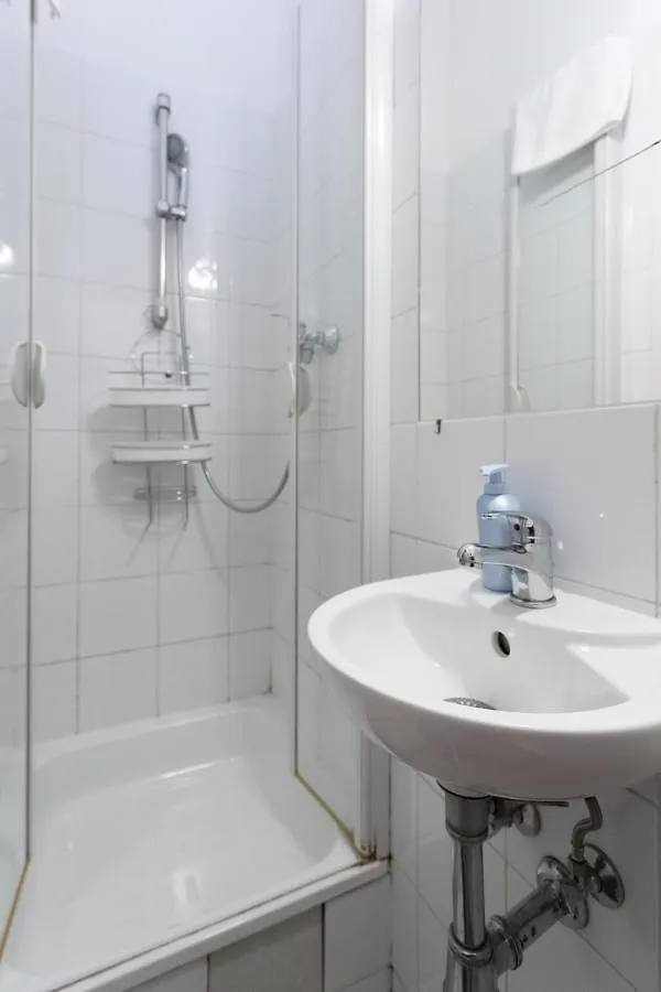 Central Garden Apartments Vienna Austria