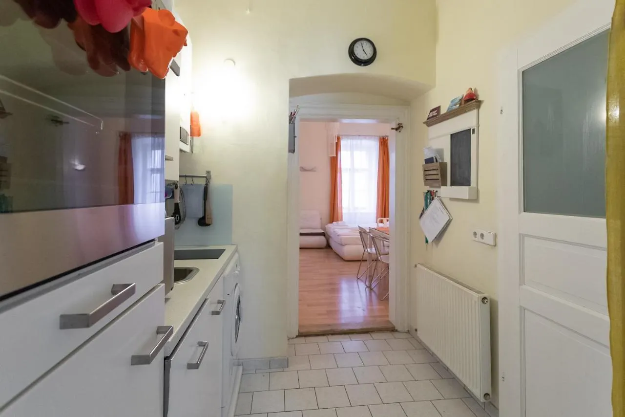 Central Garden Apartments Vienna