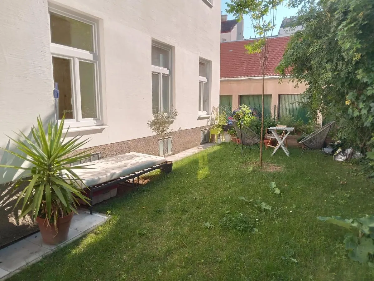 Central Garden Apartments Vienna 0*,  Austria